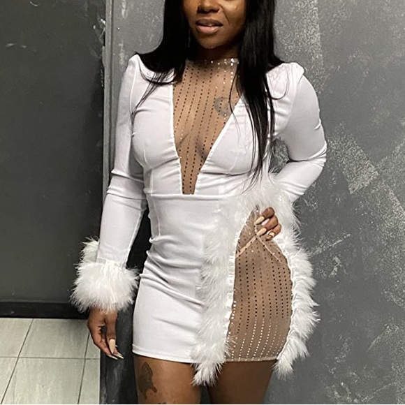 💕 BIRTHDAY BADDIE WHITE FEATHER DEEP V DRESS *NEW* - Picture 6 of 7